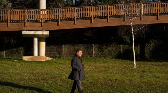 Who Invented Walking? How Humans Learned to Walk on Two Legs who invented walking